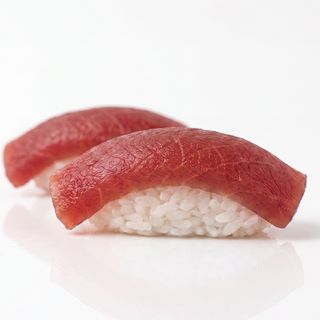 Sushi tuna nigiri