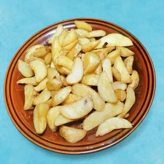 Začinjene kriške krompira