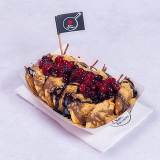 Holandska palačinka nutella, plazma, voće