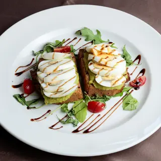 Gvakamola tost