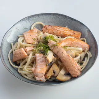 Udon sa lososom