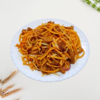 53.Goveđi Chow Mein 牛肉炒面 Beef fried noodles.