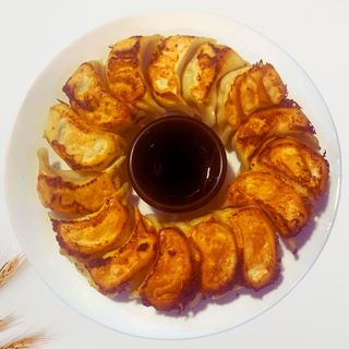 06.Goveđe pržene knedle 牛肉煎饺