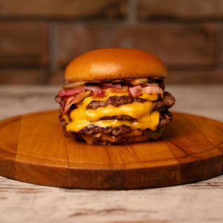 NOVO Classic burger triple