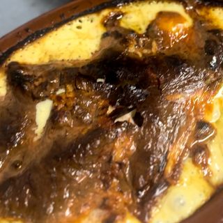 Zapecena butkica sa sirom u sosu od rena