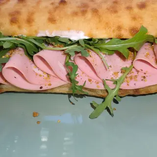 Mortadella &pistaccio