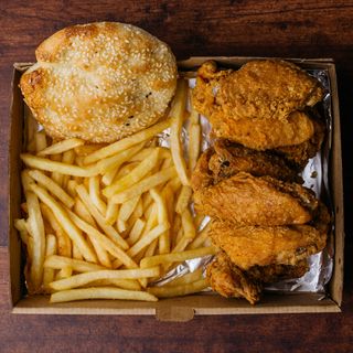 CKF PORCIJA 10 KRILACA