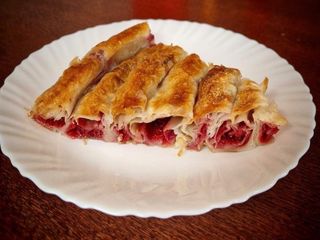 Pita sa višnjom 250g