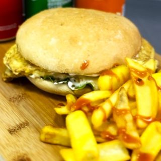 Omletić i pomfrit (150g)