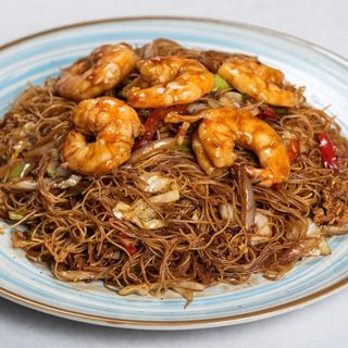 fried rice noodle with shrimp虾炒米粉