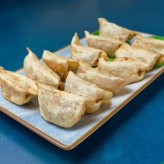 fried dumpling chicken鸡煎饺