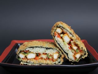 Onigirazu piletina (Sushi sendvič)