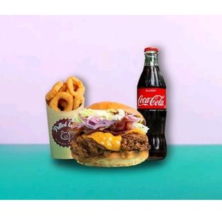 Pulled onion bacon + 10 onions + coca cola 0.5 flasica