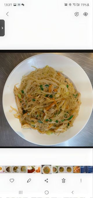 鸡肉炒米粉Fried rice noodles with chicken: 450g