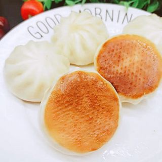 牛肉煎包Pržene lepinje sa govedinom i sirom