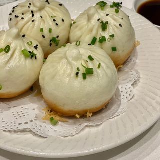 猪肉煎包Pržene lepinje sa svinjetinom i sirom