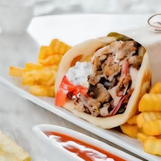 3x mali pileći gyros + 3x slatka palačinka + Pepsi 1.5l