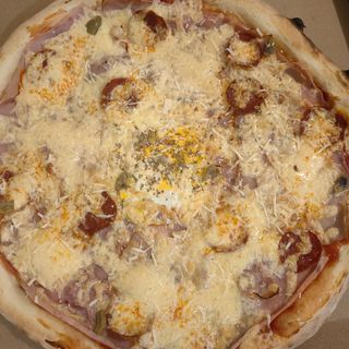 Tecakuva porodična pizza + 2 palačinke