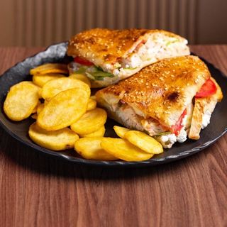 Sendvič sa šunkaricom