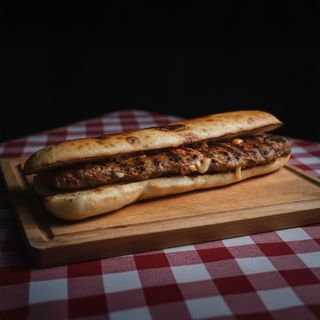 Šiš gurmanski ćevap u somunu