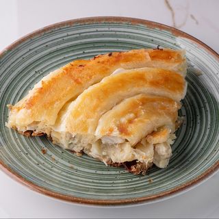 Pita sa piletinom i kačkavaljem 200 g