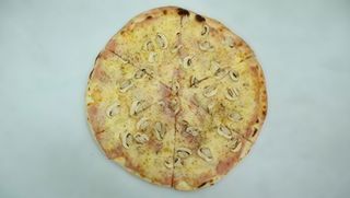 Capricciosa pizza 32cm