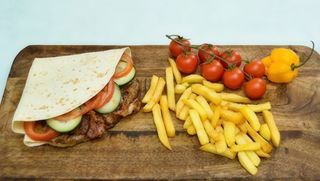 Pljeskavica u tortilji