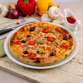 Pizza Tuna Primavera