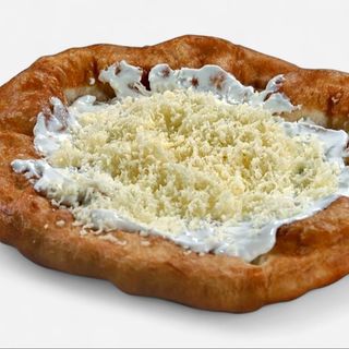 Langoš sa pavlakom i sirom