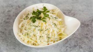 Salata od svežeg kupusa