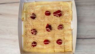 Slatka palačinka sa Bueno kremom i malinom