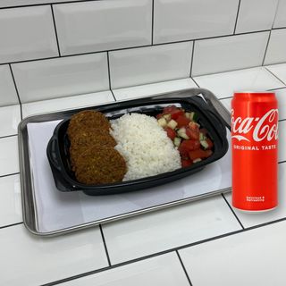 Falafel porcija sa pirinčem - Coca-Cola 0.33