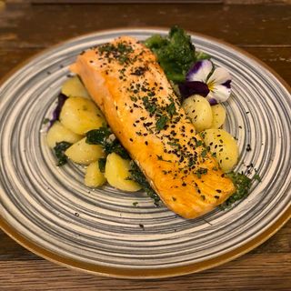 Losos sa baby spanaćem