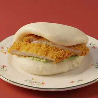 Bao Bun with Chicken