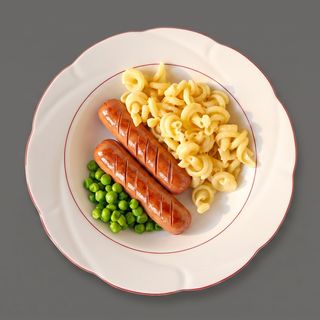Sausages with macaroni and cheese