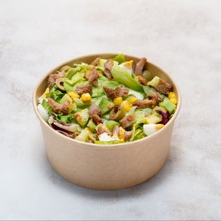 Tuna steak salata