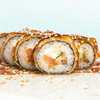 Losos Tempura Roll