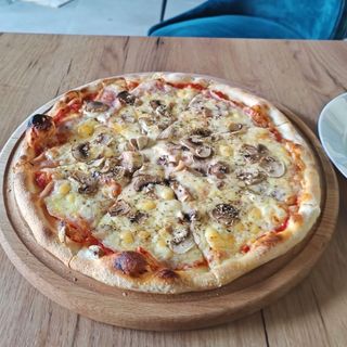 Pizza Capricciosa 50cm