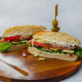 Mediteranski sendvič