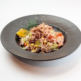 Salata sa tunjevinom