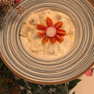Ravioli u sosu od belog luka