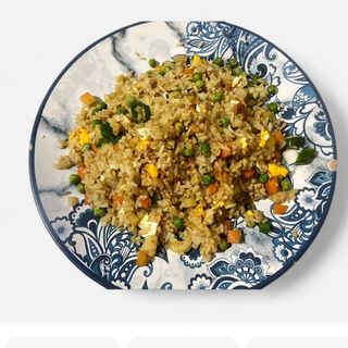 Prženi pirinač sa jajima