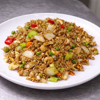 Prženi pirinač sa jajima