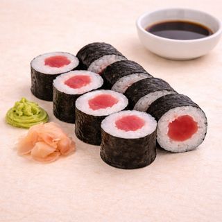 MAKI TUNA