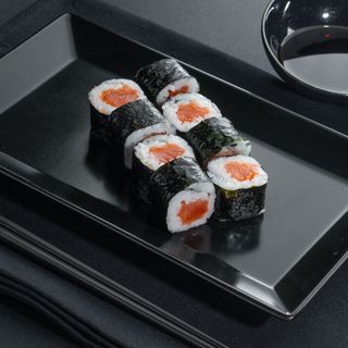 Salmon Maki roll