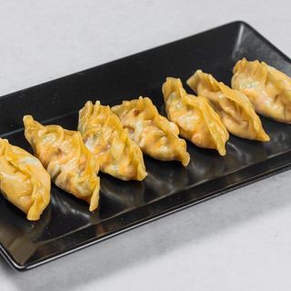 Gyoza sa lososom
