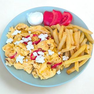 Kajgana sa povrćem i sirom