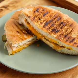 Tost sendvič - vrat