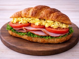 Kajgana u kroasanu - pečenica