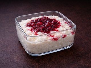 Proteinaki sutlijaš sa višnjama